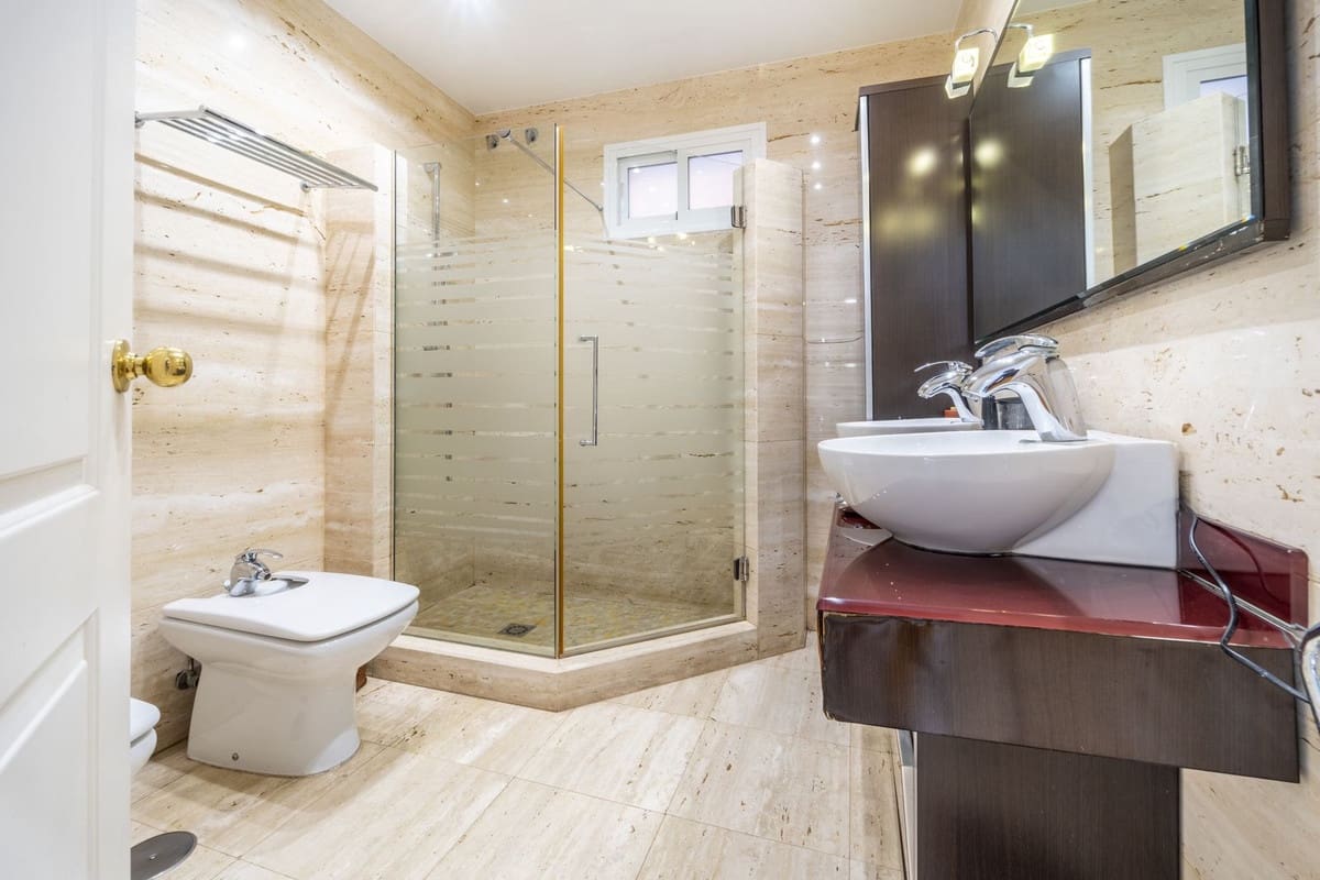 4 slaapkamer Villa te koop in Malaga stad - € 1.280.000 (Ref: 9380700)