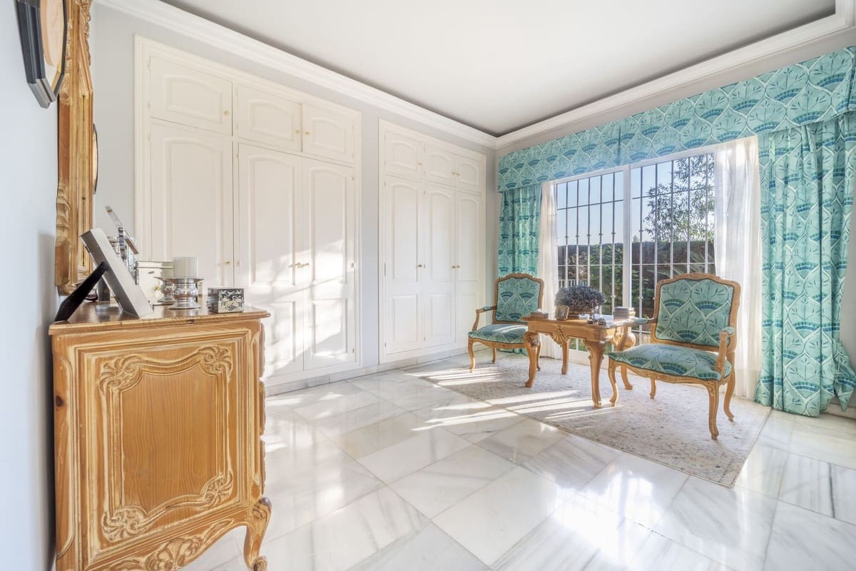 4 slaapkamer Villa te koop in Malaga stad - € 1.280.000 (Ref: 9380700)