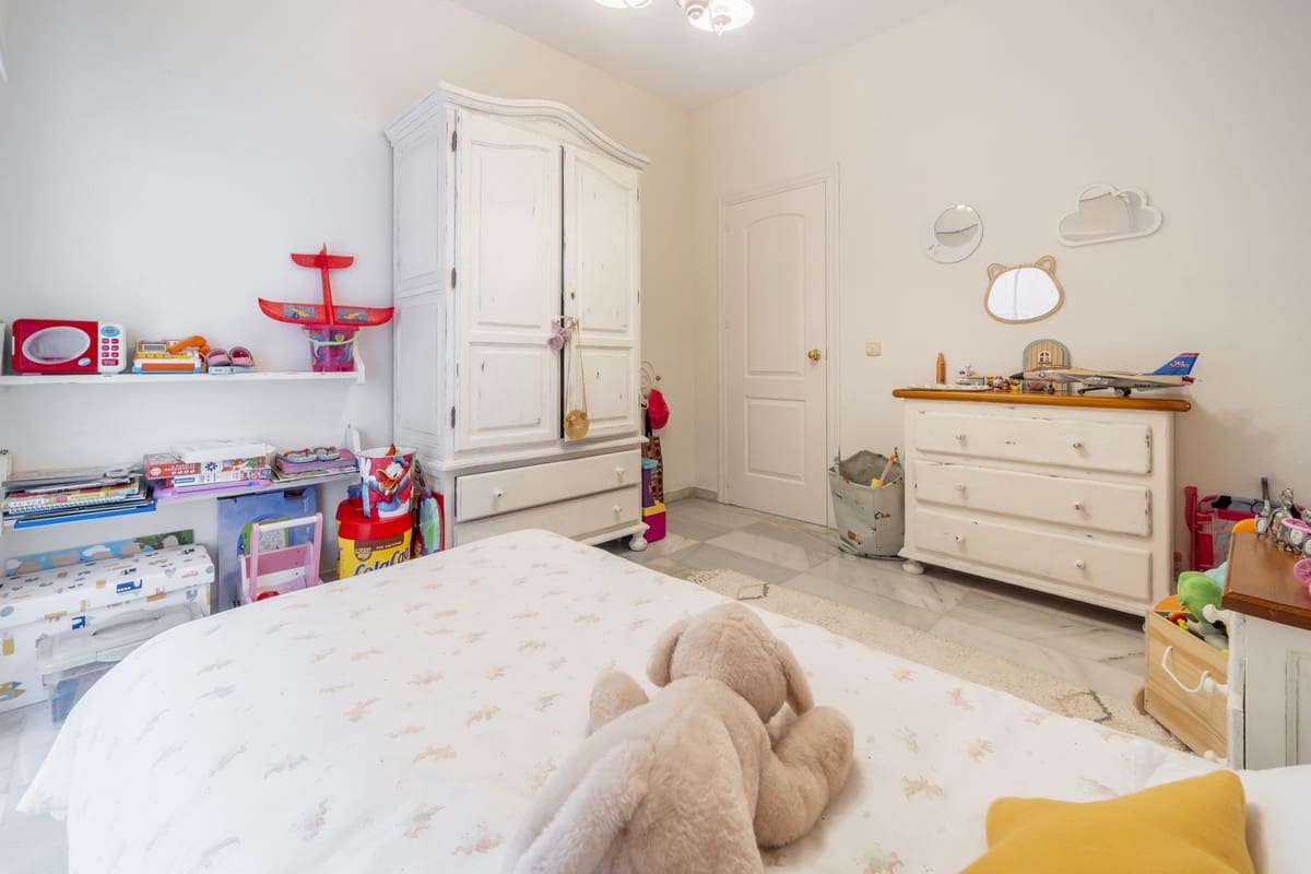 4 slaapkamer Villa te koop in Malaga stad - € 1.280.000 (Ref: 9380700)