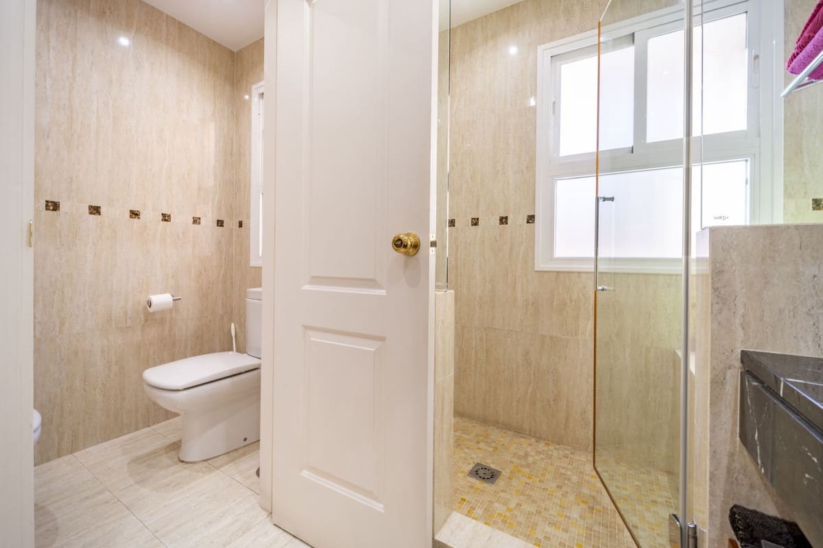 4 slaapkamer Villa te koop in Malaga stad - € 1.280.000 (Ref: 9380700)