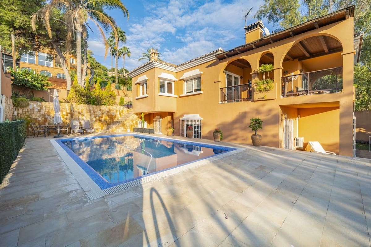 4 slaapkamer Villa te koop in Malaga stad - € 1.280.000 (Ref: 9380700)