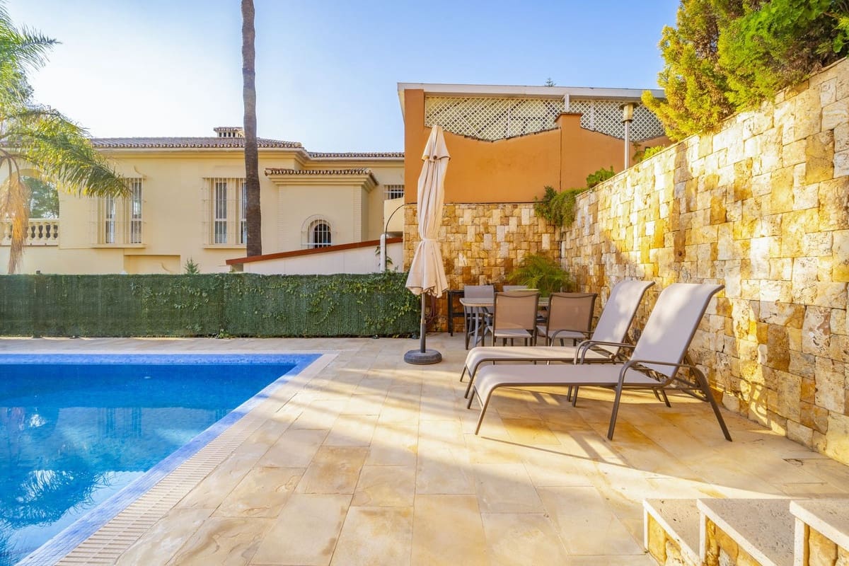 4 slaapkamer Villa te koop in Malaga stad - € 1.280.000 (Ref: 9380700)