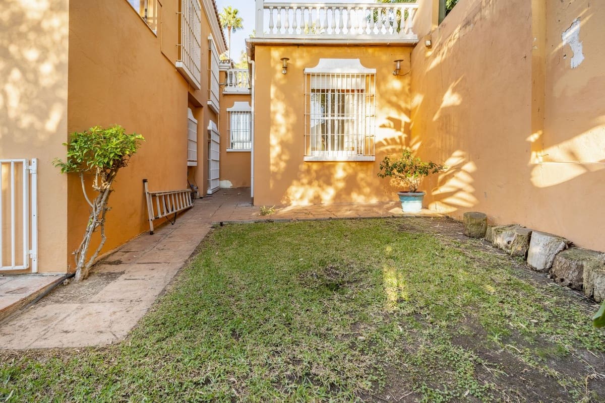 4 slaapkamer Villa te koop in Malaga stad - € 1.280.000 (Ref: 9380700)