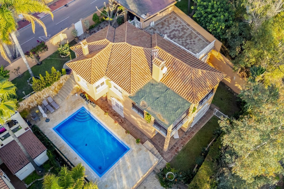 4 slaapkamer Villa te koop in Malaga stad - € 1.280.000 (Ref: 9380700)
