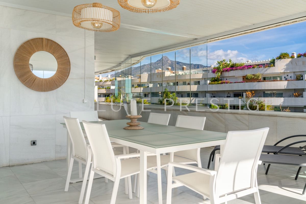 3 quarto Apartamento para venda em Puerto Banus - 2 500 000 € (Ref: 9380705)