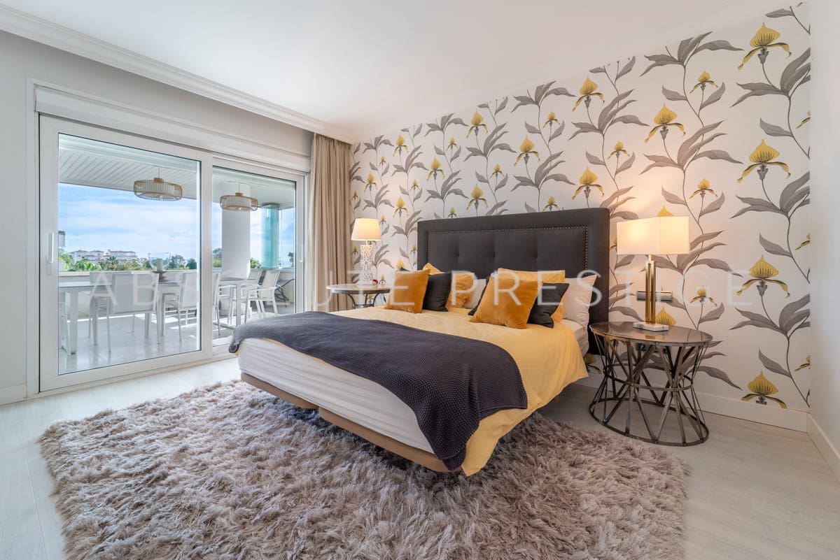 3 quarto Apartamento para venda em Puerto Banus - 2 500 000 € (Ref: 9380705)