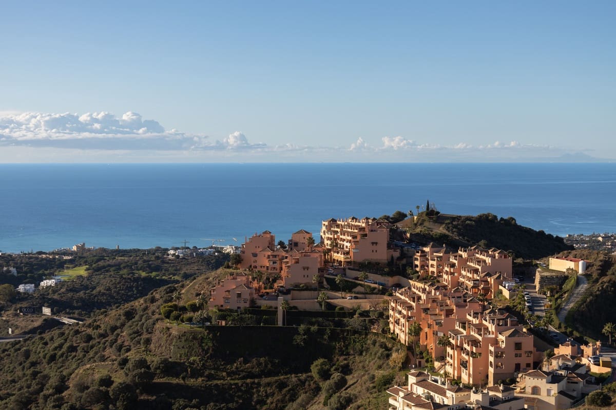 3 bedroom Apartment for sale in Mijas - € 1,495,000 (Ref: 9380707)