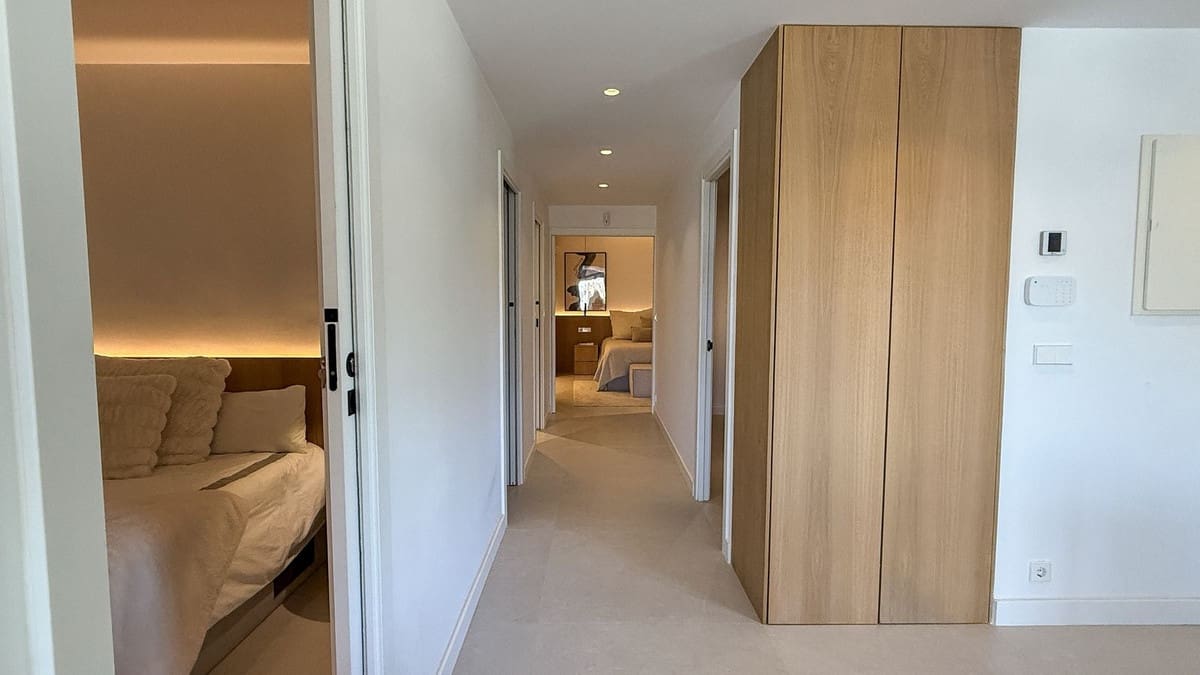 3 quarto Penthouse para venda em Nueva Andalucia - 1 250 000 € (Ref: 9380708)