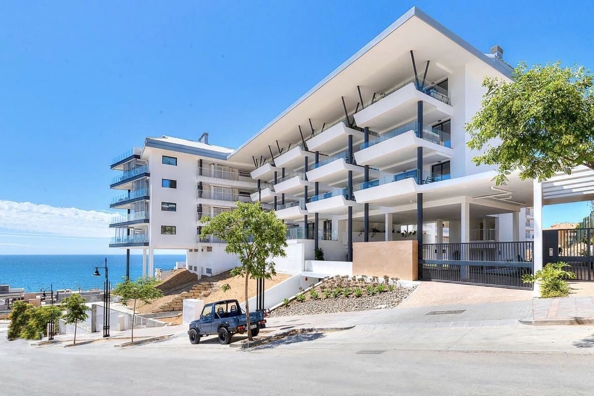 3 soveværelse Penthouse til salg i Benalmadena Costa - € 1.295.000 (Ref: 9383551)