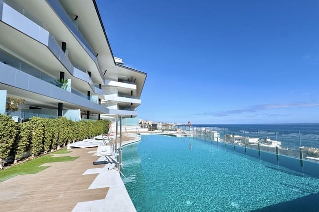 3 soveværelse Penthouse til salg i Benalmadena Costa, Benalmádena - € 1.295.000 (Ref: 9383551)