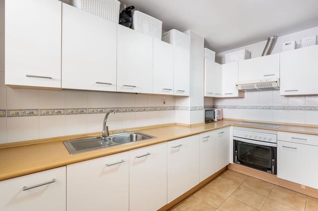 3 quarto Penthouse para venda em Centro, Estepona - 545 000 € (Ref: 9383552)