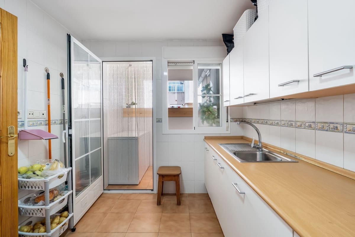 3 soverom Penthouse til salgs i Estepona - € 545 000 (Ref: 9383552)