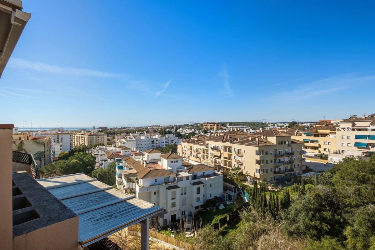 3 soveværelse Penthouse til salg i Estepona med garage - € 490.000 (Ref: 9383552)