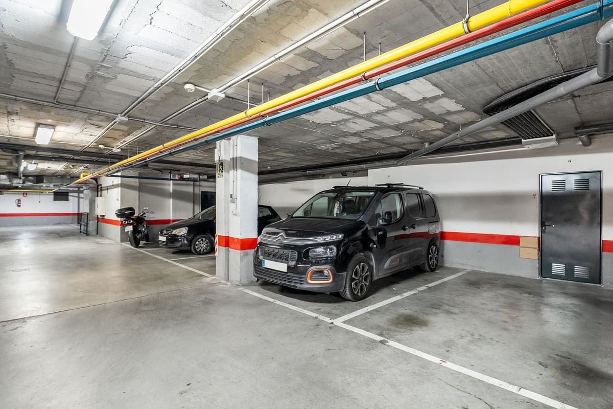 3 soveværelse Penthouse til salg i Estepona med garage - € 490.000 (Ref: 9383552)