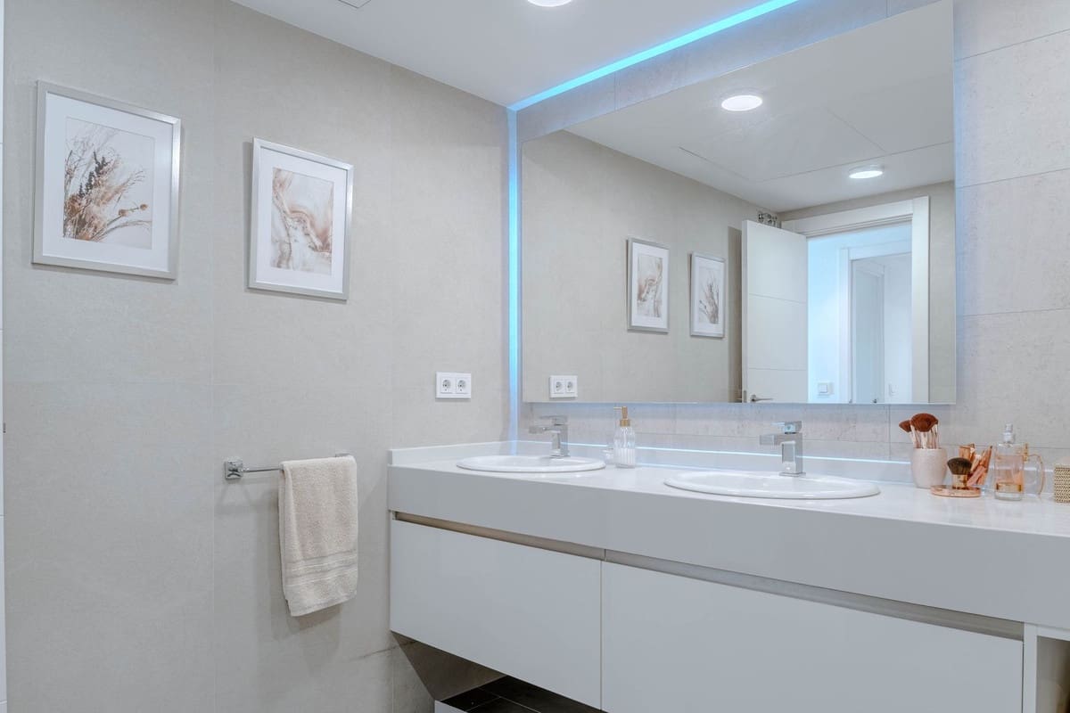 2 soverom Leilighet til salgs i Estepona - € 549 000 (Ref: 9386771)