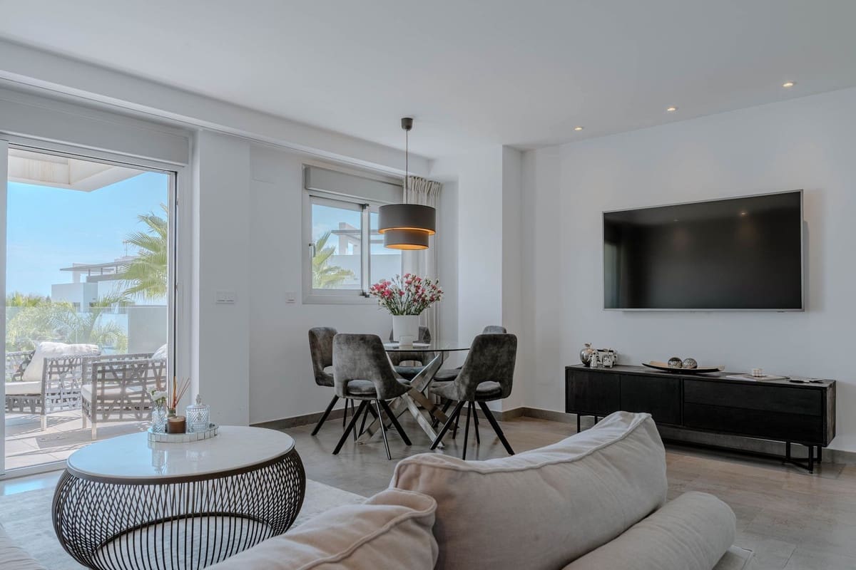 2 soverom Leilighet til salgs i Estepona - € 549 000 (Ref: 9386771)
