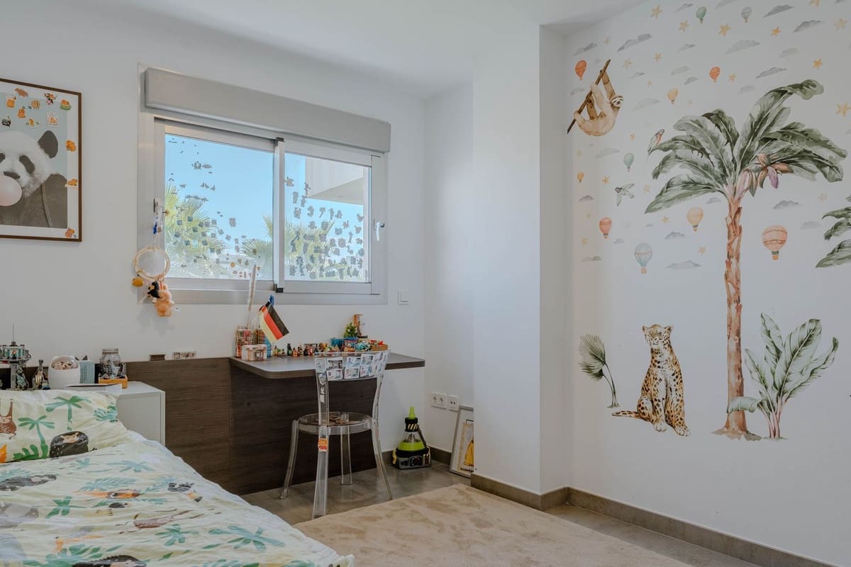 2 soverom Leilighet til salgs i Estepona - € 549 000 (Ref: 9386771)