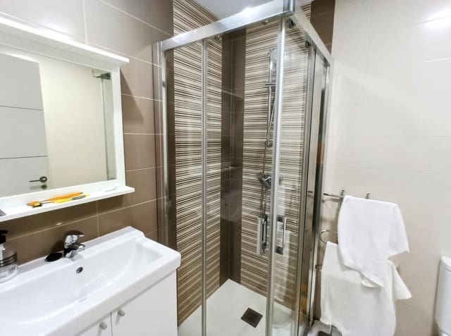 Studio te koop in Benalmadena Costa, Benalmádena - € 266.000 (Ref: 9386772)