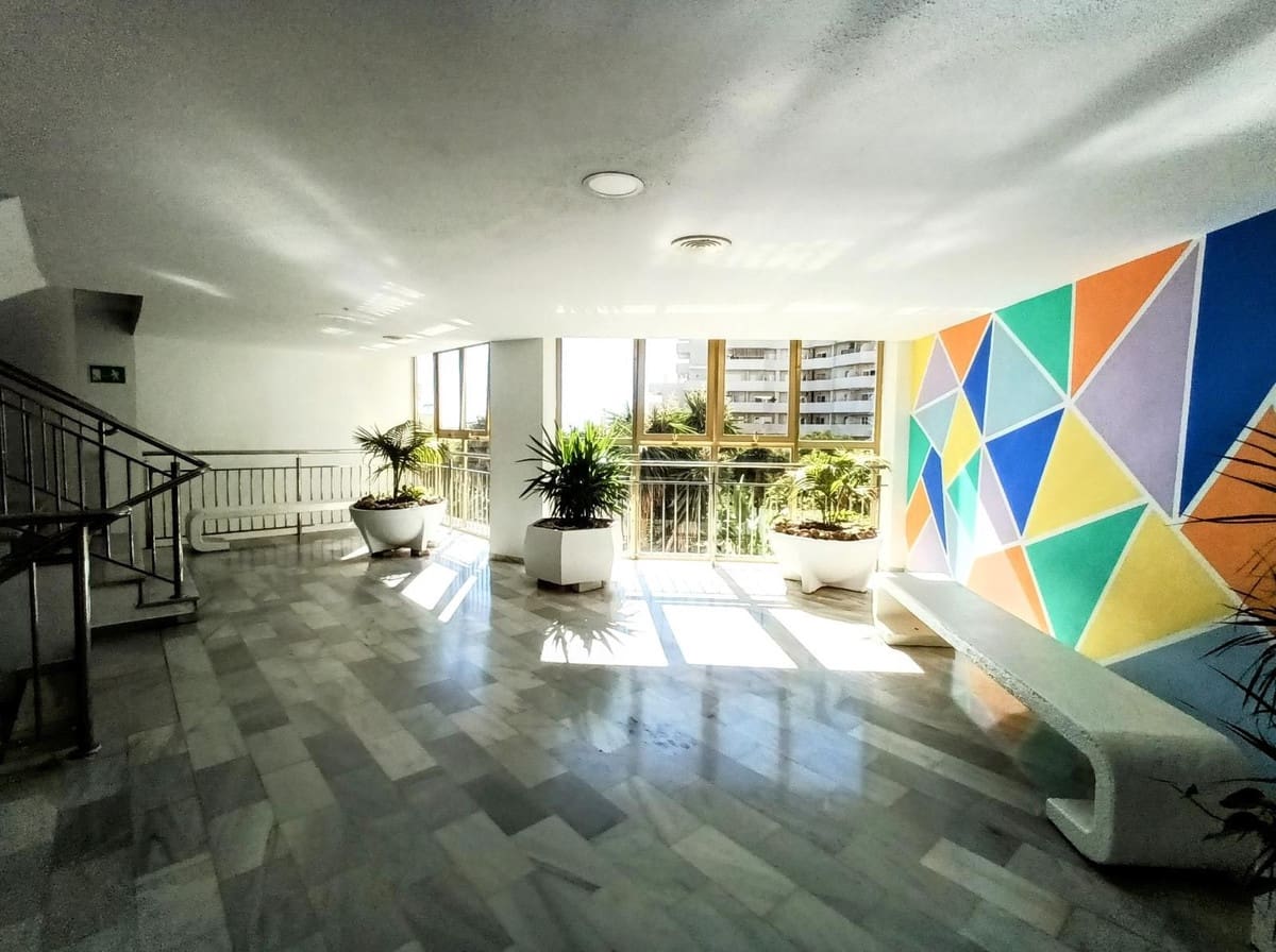 Studio til salg i Benalmadena Costa - € 266.000 (Ref: 9386772)