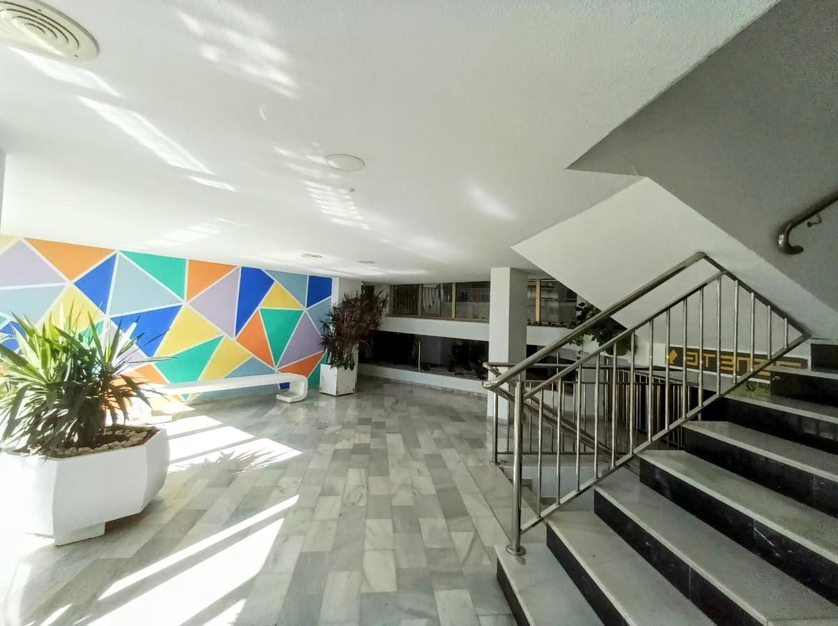 Studio til salg i Benalmadena Costa - € 266.000 (Ref: 9386772)