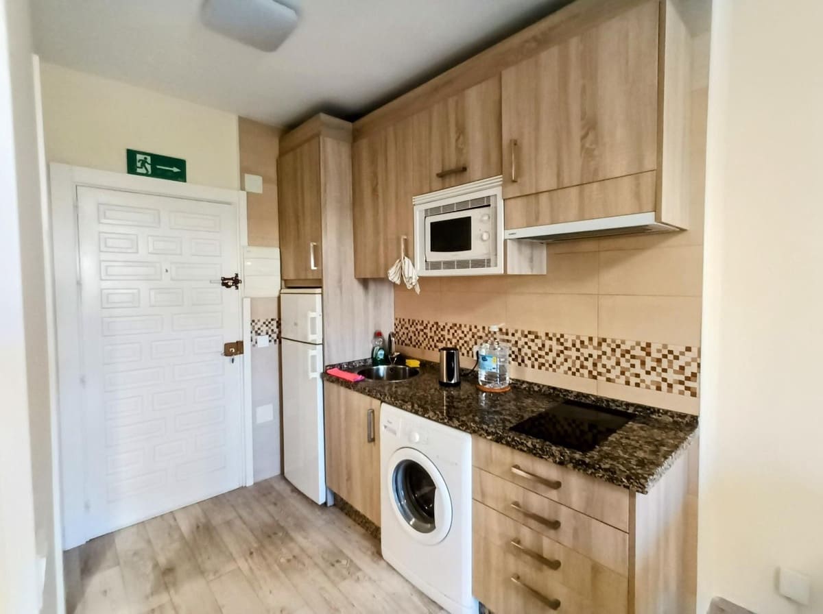 Studio for sale in Benalmadena - € 266,000 (Ref: 9386772)