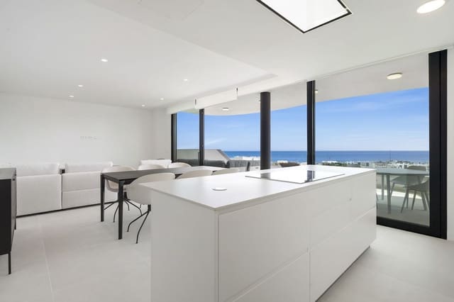 Apartamento de 2 habitaciones en Zona Puerto Deportivo, Fuengirola en venta - 598.000 € (Ref: 9386774)