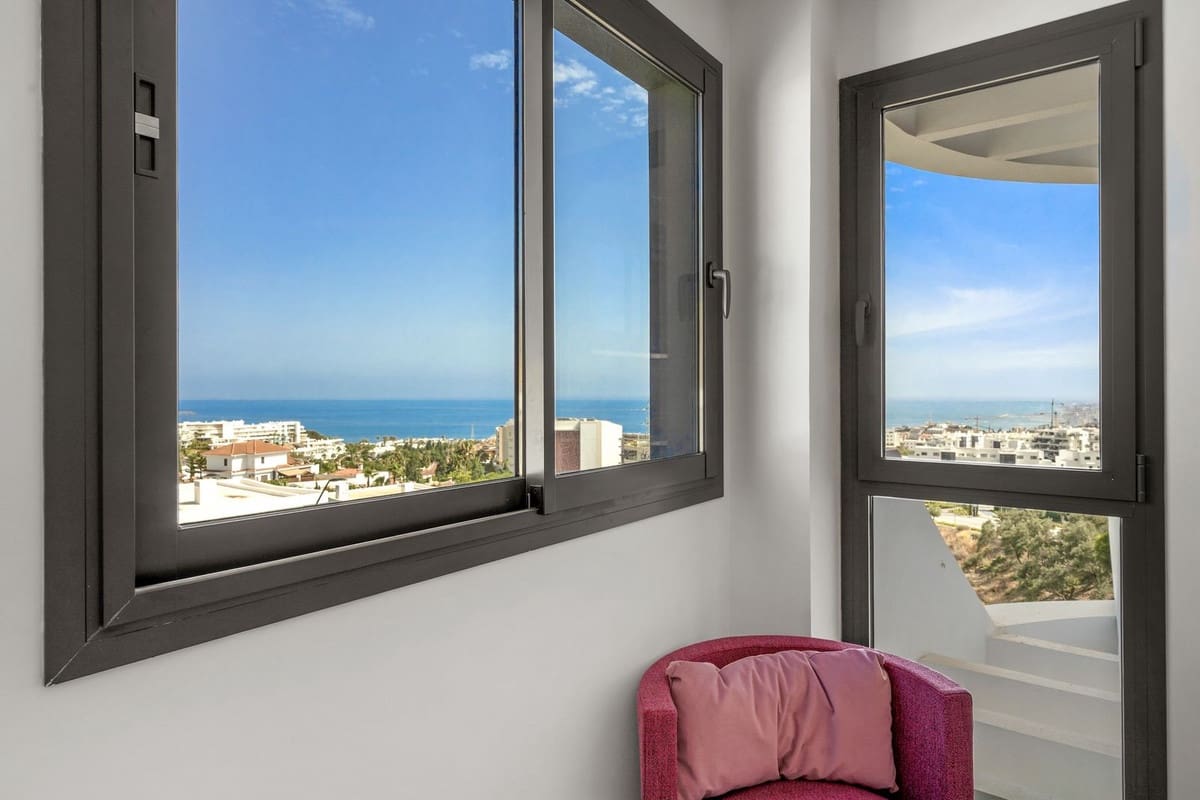 Apartamento de 2 habitaciones en Fuengirola en venta - 598.000 € (Ref: 9386774)