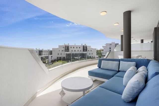 2 bedroom Apartment for sale in Castillo Sohail, Fuengirola - € 598,000 (Ref: 9386774)