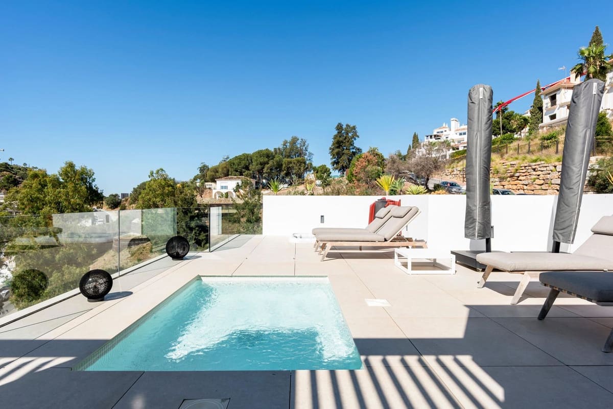 4 soveværelse Penthouse til salg i Benahavis - € 1.750.000 (Ref: 9386776)