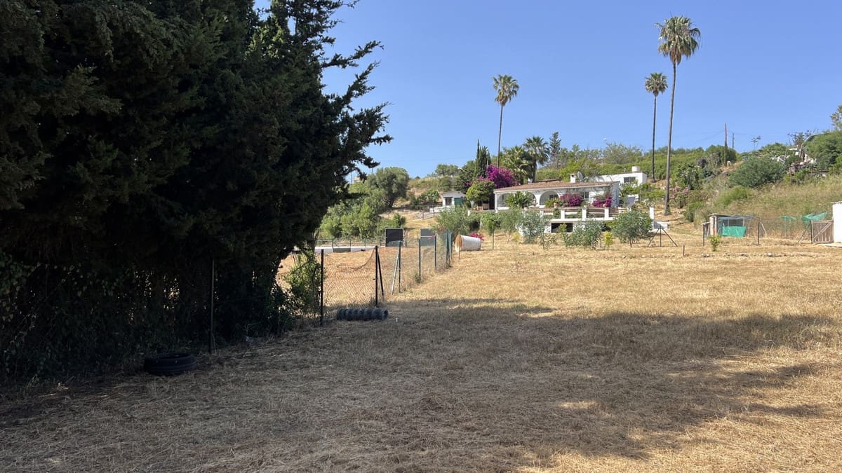 3 soveværelse Finca/Landehus til salg i La Duquesa / Puerto de la Duquesa - € 675.000 (Ref: 9386807)