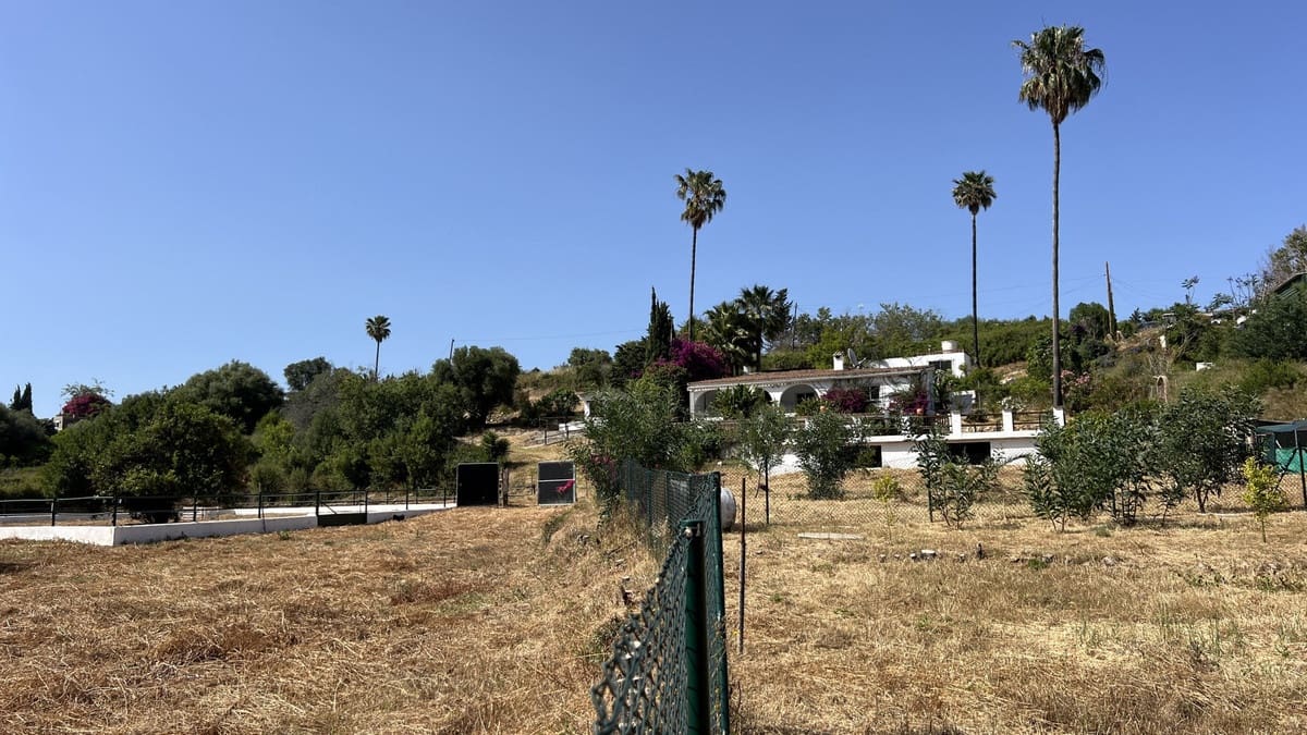 3 soveværelse Finca/Landehus til salg i La Duquesa / Puerto de la Duquesa - € 675.000 (Ref: 9386807)