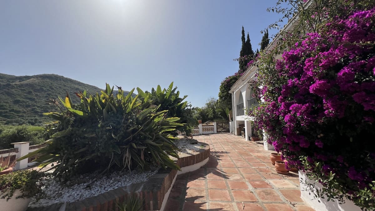 3 Zimmer Finca/Landgut zu verkaufen in La Duquesa / Puerto de la Duquesa - 675.000 € (Ref: 9386807)