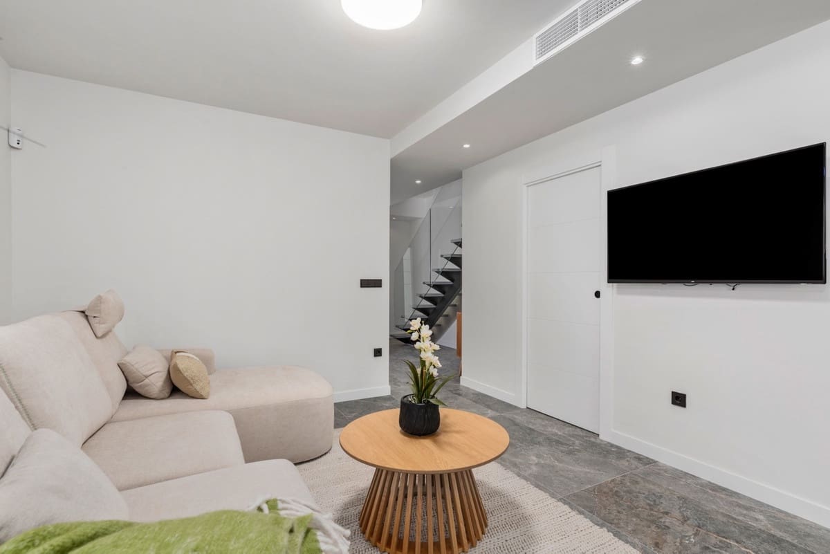 4 makuuhuone Huvila myytävänä paikassa Torre de la Horadada - 698 000 € (Ref: 9386808)