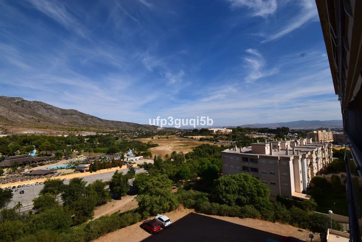 3 makuuhuone Huoneisto myytävänä paikassa Torremolinos - 369 000 € (Ref: 9386809)