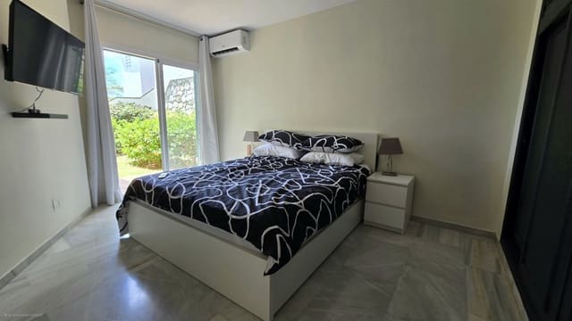 2 soveværelse Lejlighed til salg i Calahonda, Mijas - € 299.950 (Ref: 9386811)