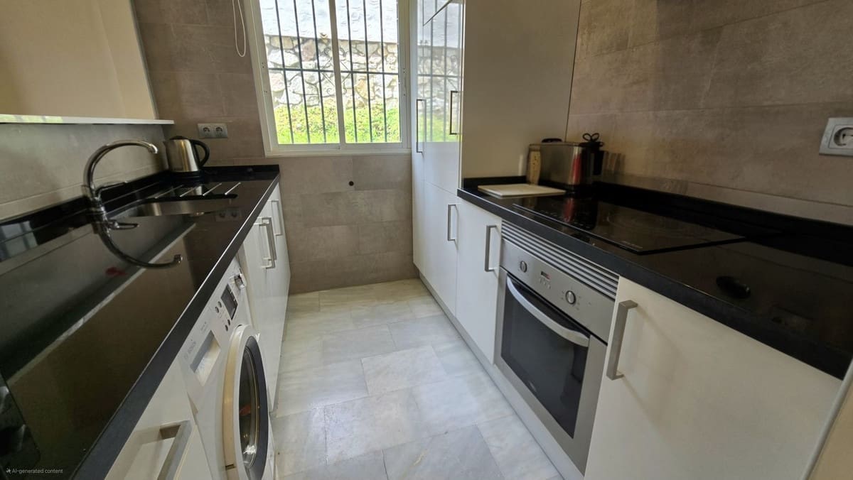 2 bedroom Apartment for sale in Calahonda - € 299,950 (Ref: 9386811)