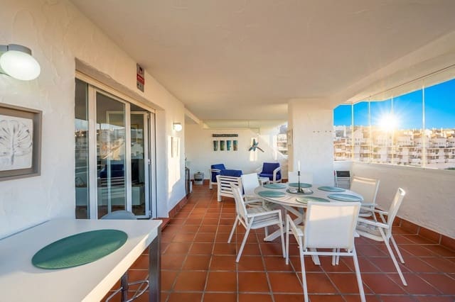 2 soveværelse Lejlighed til salg i La Duquesa / Puerto de la Duquesa, Manilva - € 315.000 (Ref: 9386816)