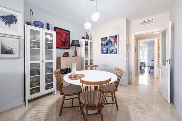 2 soveværelse Lejlighed til salg i La Duquesa / Puerto de la Duquesa, Manilva - € 315.000 (Ref: 9386816)