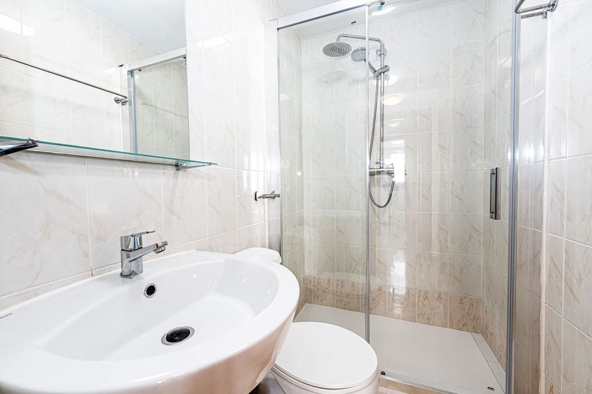 2 bedroom Apartment for sale in Estepona - € 349,000 (Ref: 9386819)