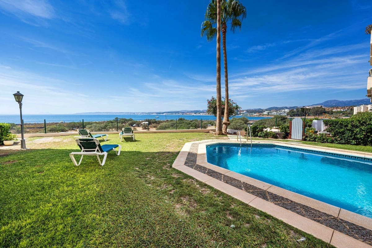 2 bedroom Apartment for sale in Estepona - € 349,000 (Ref: 9386819)