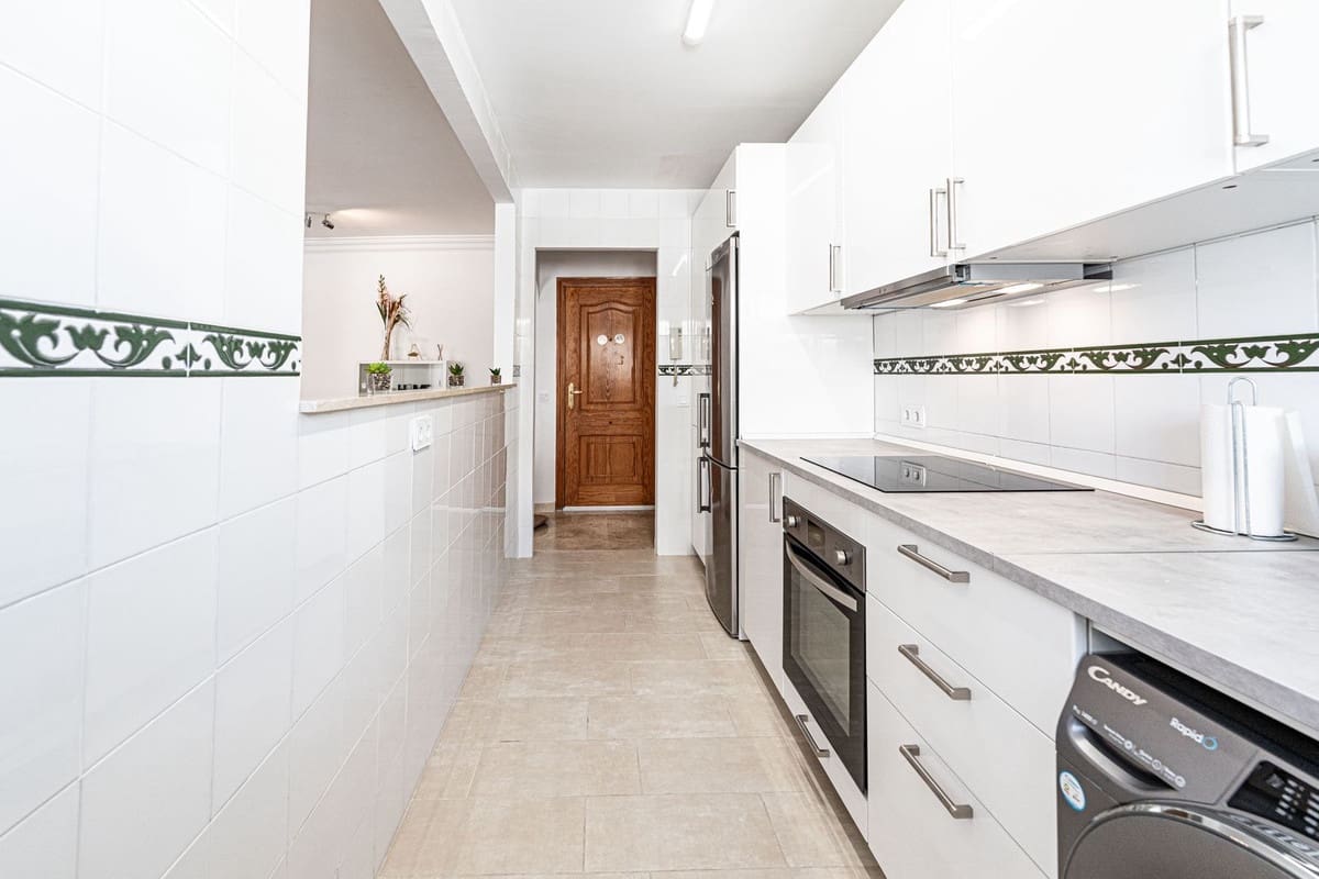 2 quarto Apartamento para venda em Estepona - 349 000 € (Ref: 9386819)