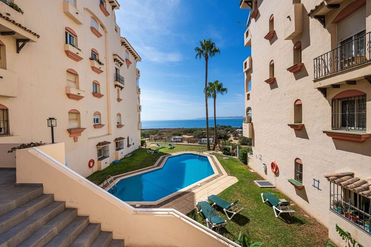 2 quarto Apartamento para venda em Estepona - 349 000 € (Ref: 9386819)