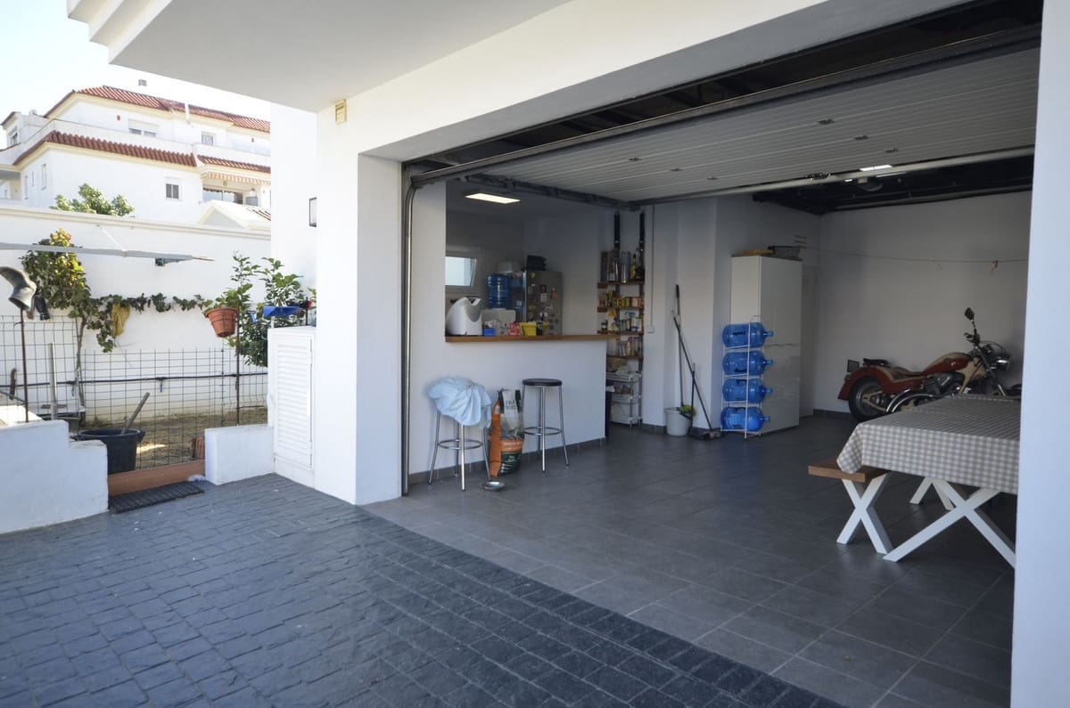 4 soverom Villa til salgs i Manilva - € 1 850 000 (Ref: 9386820)