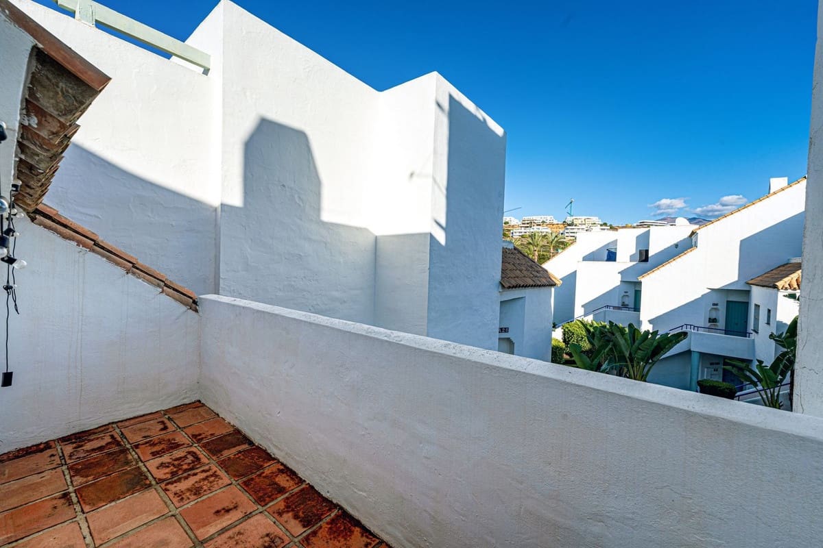 3 bedroom Penthouse for sale in Bahia de Casares - € 795,000 (Ref: 9386821)