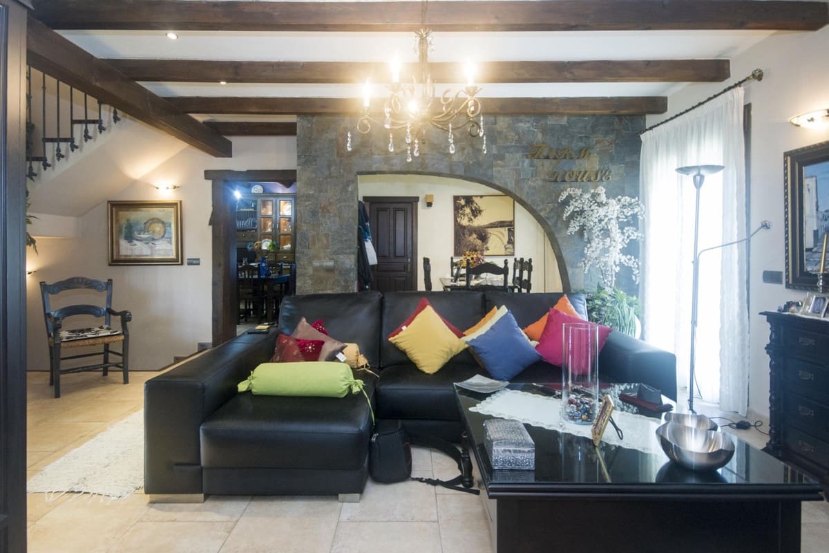 5 soveværelse Villa til salg i Coin - € 899.000 (Ref: 9386828)