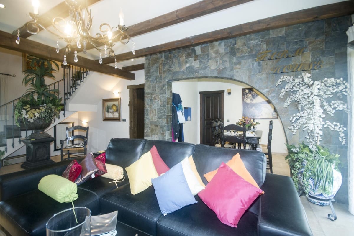 5 soveværelse Villa til salg i Coin - € 899.000 (Ref: 9386828)