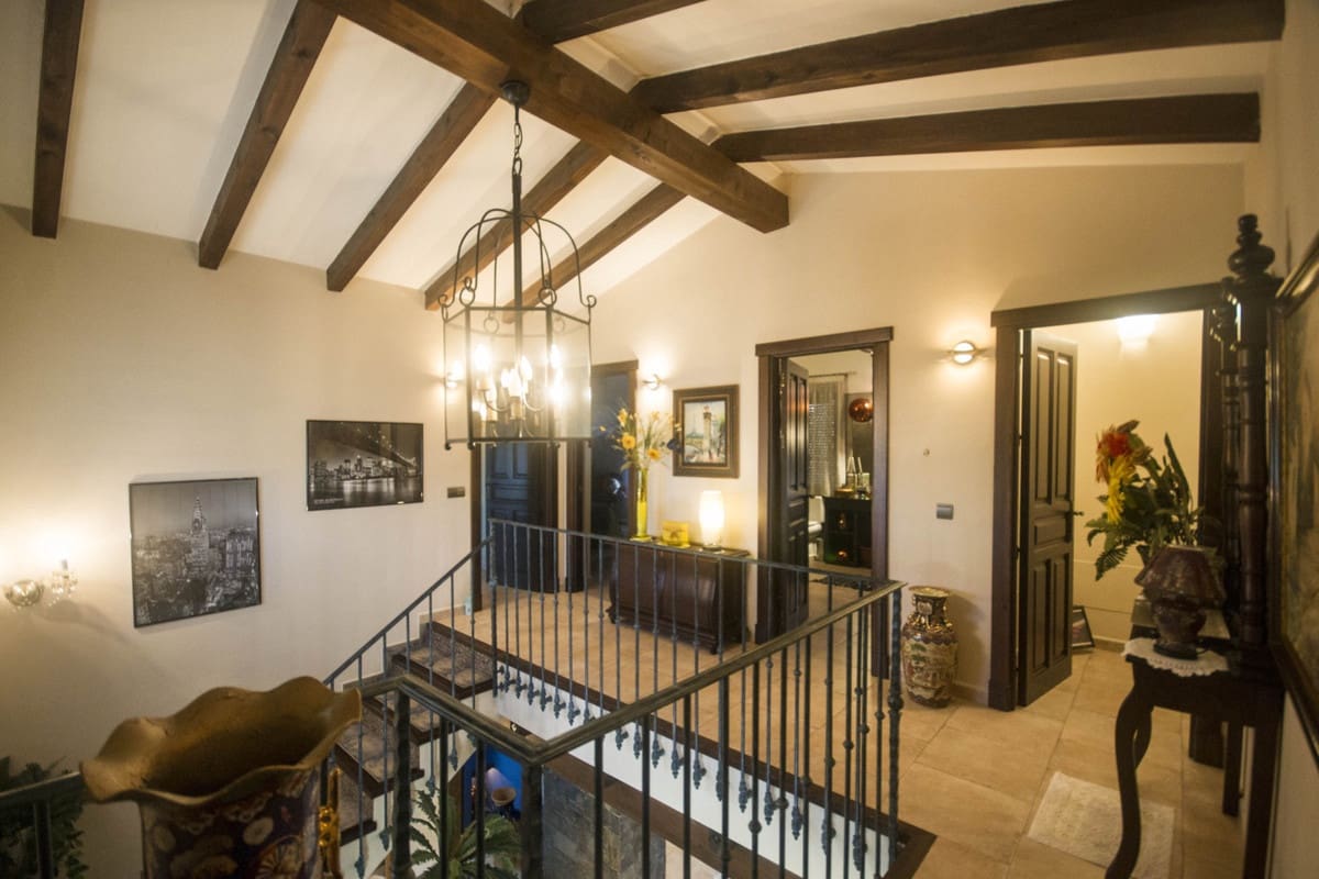 5 soveværelse Villa til salg i Coin - € 899.000 (Ref: 9386828)