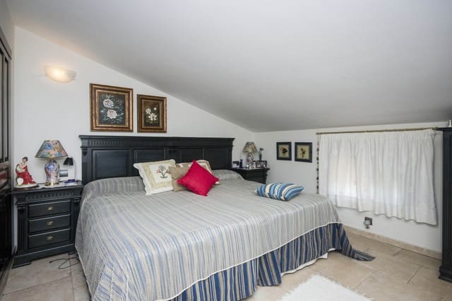 5 soveværelse Villa til salg i Coín med swimmingpool - € 899.000 (Ref: 9386828)