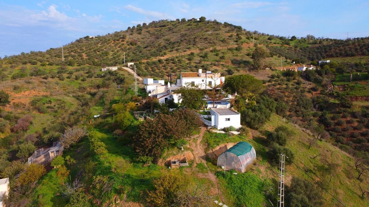 6 sypialnia Finka/Dom wiejski na sprzedaż w Pizarra - 450 000 € (Ref: 9386829)