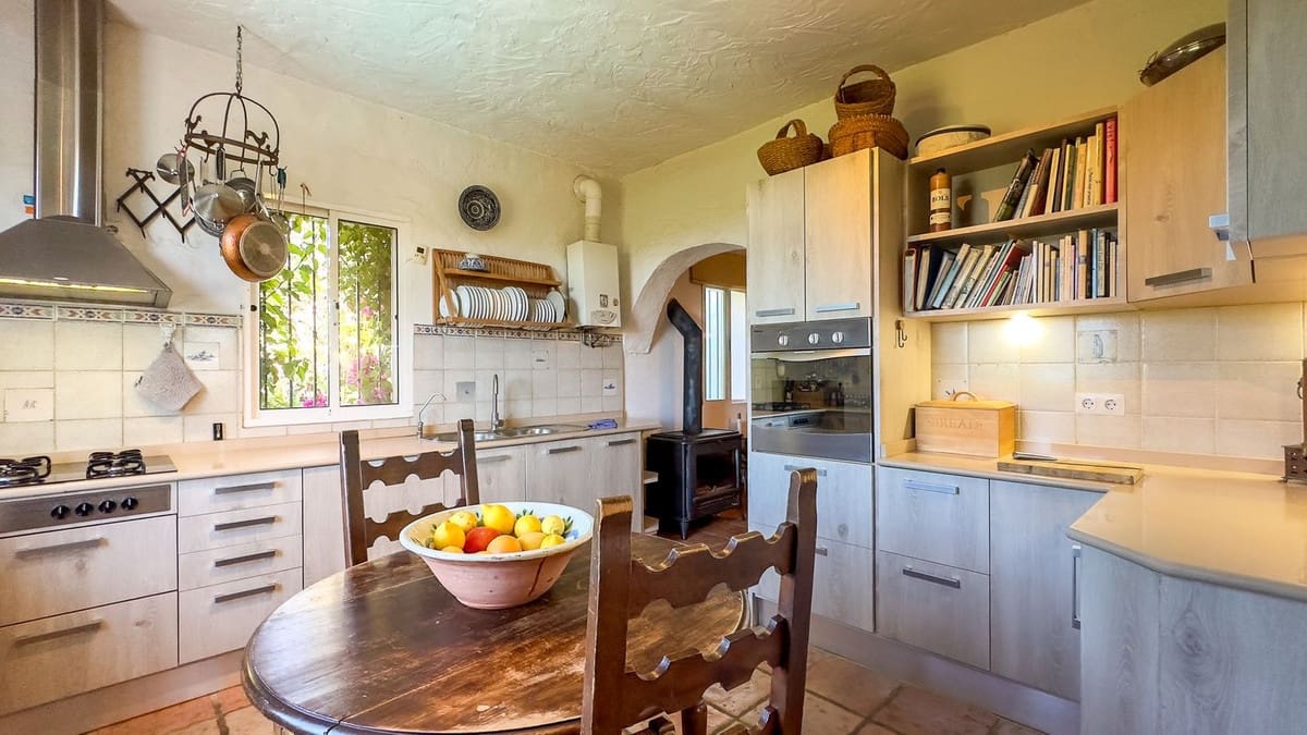 3 bedroom Finca/Country House for sale in Alhaurin el Grande - € 680,000 (Ref: 9386830)